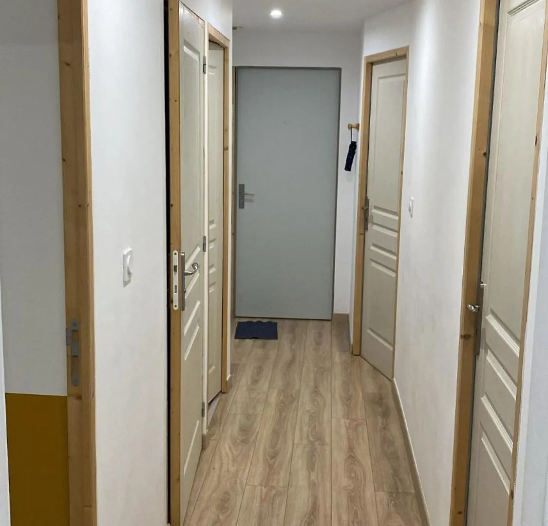 Appartement T5 Lumineux Metro A 1Min à Rennes